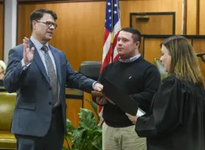 Scott Slate sworn in as Morgan County district judge